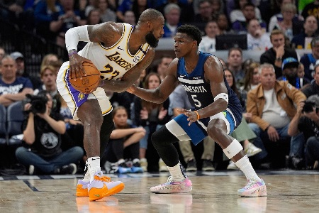 周四308NBA常规赛推荐：独行侠VS湖人