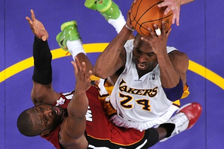 韦德直言：科比当年就是全明星的强度标杆