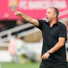 弗里克谈争议判罚：本场裁判执法水平与我们踢球的水平一样