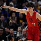 斯普利特：我们正在尽力为杨瀚森提供最好的平台 但必须保持耐心