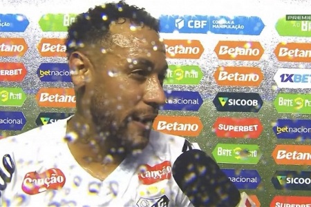 内马尔：上周说我一无是处该退役了，今天就反转说我该穿巴西10号