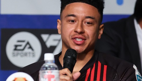 林皇终于有工作！周末与科林蒂安签约