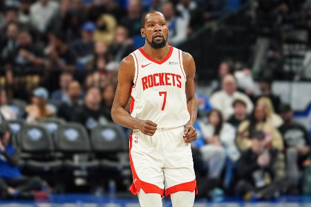 37岁155天！杜兰特连续三场砍下30+ 火箭队史最老球员