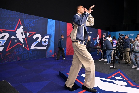 马刺自媒体：罗斯是史上最年轻MVP  但文班现在也配得上这个称号