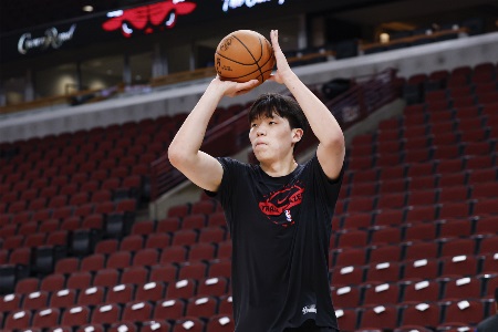 媒体人：杨瀚森需要这样的比赛积累自信 未来在NBA才能把握住机会