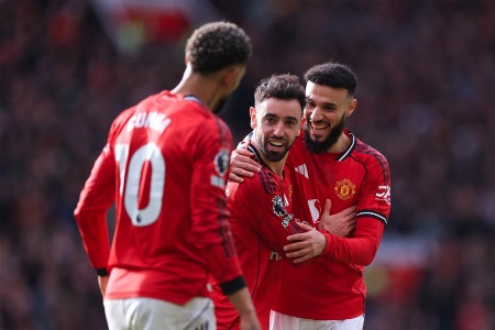 英超情报：曼联中场大将伤愈复出，维拉主力后腰确定缺席