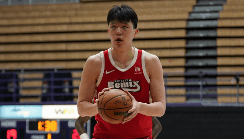 媒体人：杨瀚森表现和对方防守关系不大 纯粹自己打得不好还得练