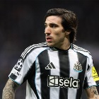 罗马诺：今夏若想签托纳利必须是天价，枪手曼城曼联均对其有意