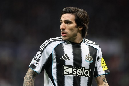 罗马诺：今夏若想签托纳利必须是天价，枪手曼城曼联均对其有意