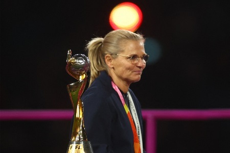 FIFA新规：女足教练组必须有至少2名女性，其中1人须是主帅或助教