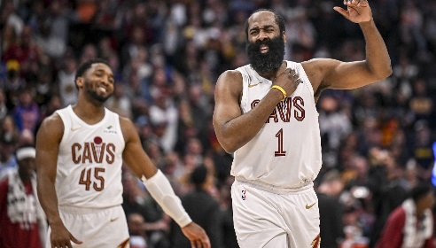 媒体人：米切尔和哈登带领骑士赢球 球队的防守还是差点意思