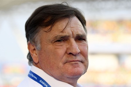 卡马乔：西班牙是世界杯冠军候选之一 阿韦洛亚执教表现非常出色