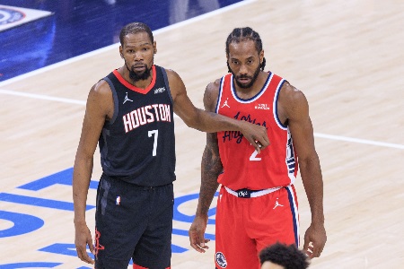 杜兰特&小卡谁更强？贝弗利：后者 他在不同队夺冠 没进超级球队