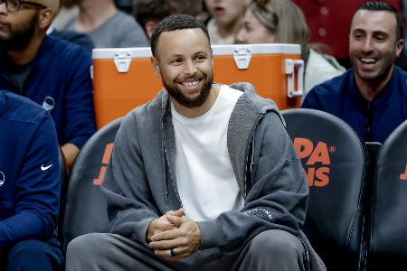 有惊喜吗？勇士将于明日公布库里兄弟及霍福德的伤情