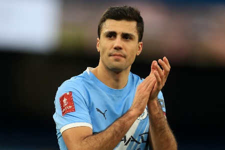 罗德里此前盛赞皇马！曼城计划今夏与他谈续约