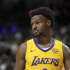 高效砍下26+7+5！詹姆斯发推赞叹布朗尼G联盟表现：他打疯了！