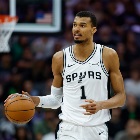 哈利伯顿：文班有资格成为MVP热门候选人 对他为自己造势不意外