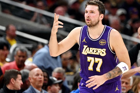 湖记：如果东契奇要被禁赛一场 在背靠背第一晚打奇才时禁赛挺好