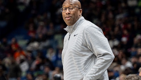 迈克·布朗：我们与裁判较劲消耗太多精力 雷霆38次罚球都合理吗