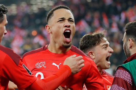 友谊赛情报：挪威哈兰德首发出战，瑞士10人大轮换！