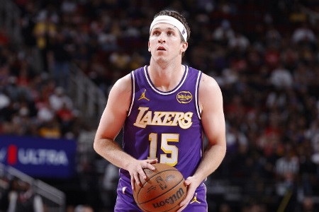 名记：今夏里夫斯将拒绝执行1490万球员选项而成为完全自由球员