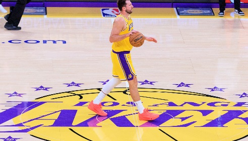  东契奇季后赛都打不了？二级腿筋拉伤通常需要4到6周