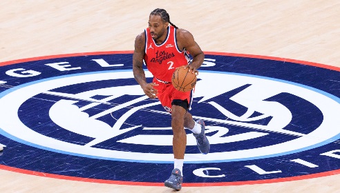 机器人稳！伦纳德个人生涯连续第55次砍20+ 继续刷新生涯纪录