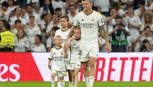 退役2年了！阿斯：皇马明确下赛季让克罗斯回归，职位和形式待定