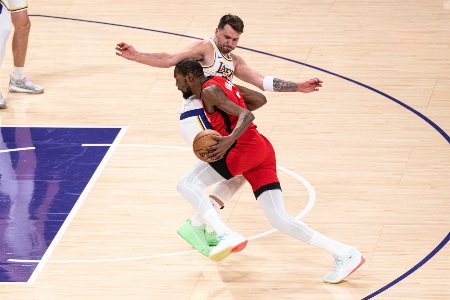 首轮对阵火箭！媒体人：湖人如果有东契奇可以一战 不然没机会