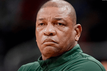 原地下课！Shams：老里弗斯卸任雄鹿主帅 球队将支付他八位数薪水