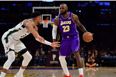 名记：多队管理层预期 老詹字母小卡中有两人甚至全部都可能换队