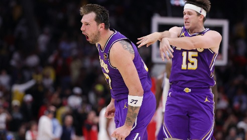 雷迪克：要尽量把季后赛拉长，东里总有机会能复出