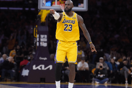 徐静雨：詹姆斯是NBA的技术教科书 他的比赛是真正的艺术