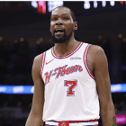 媒体人：没有KD兜底火箭天才全露馅 KD又到是否带伤复出抉择时刻