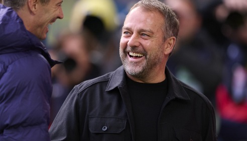 记者：弗里克续约进展顺利 引援方面巴萨首要任务是签下一名中锋