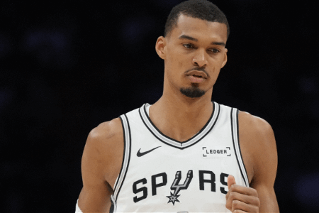 解说：以文班亚马变态且全能的表现 这可不是一次DPOY能止住的