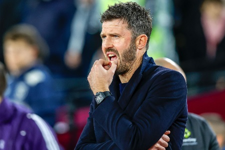 锁定欧冠席位？电讯报：若击败利物浦，卡里克留任理由将更充分