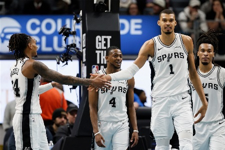 周一302NBA季后赛推荐：森林狼VS马刺