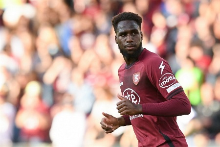 迪马济奥：雷恩总价1000万欧签下拉齐奥前锋迪亚，本周二接受体检