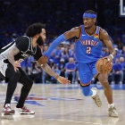 NBA新规未选亚历山大案例！推人动作仍可能引争议