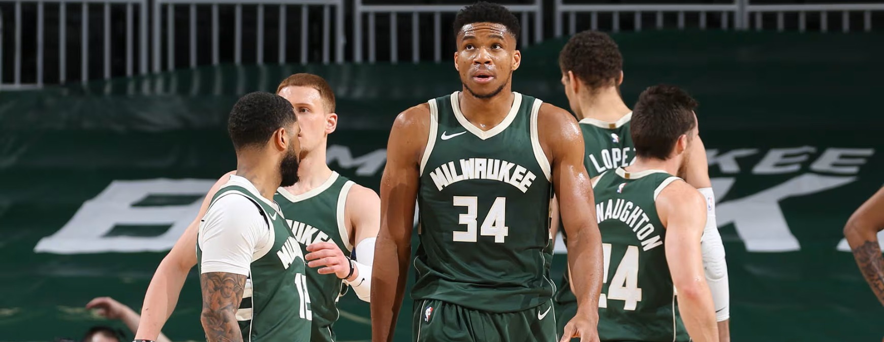 周五308NBA常规赛推荐：步行者VS雄鹿