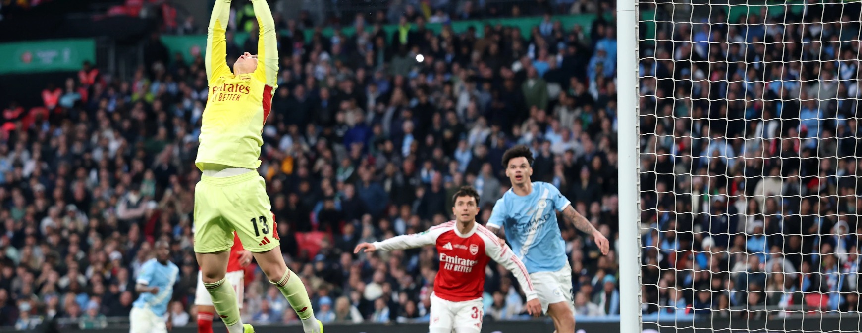 英超情报：曼城三大中卫缺席，阿森纳多名核心出战成疑