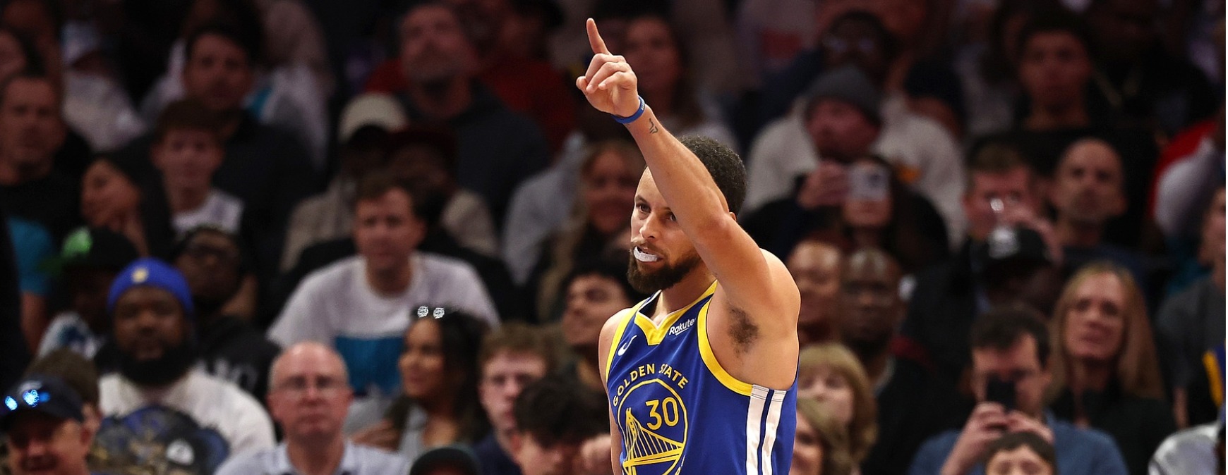 NBA情报：鹈鹕球星表现出色，勇士新援中锋继续缺席！