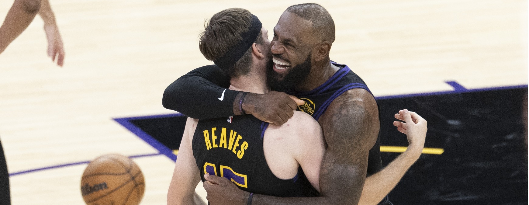 NBA情报：詹姆斯圣诞大战多项数据第一，火箭近期状态低迷